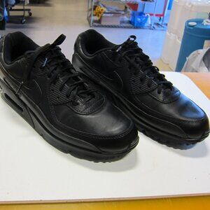 Nike Air Max 90 Men's 12 Triple Black Leather Athletic Shoe's CZ5594-001